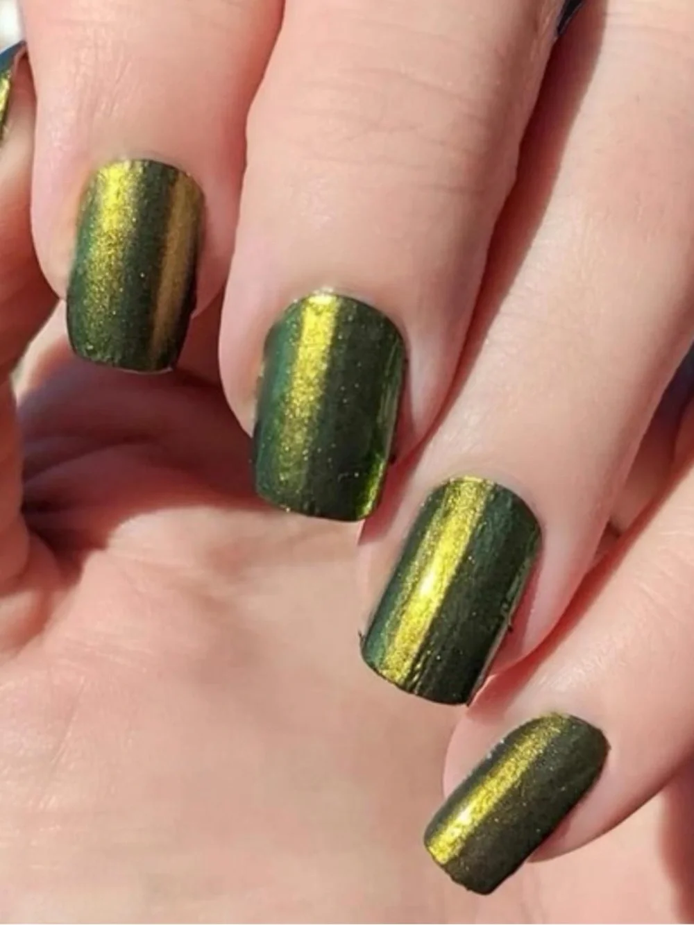 *Retired* Color Street: Miss Polaris | Moss Green Gold Earthy Duochrome Fall